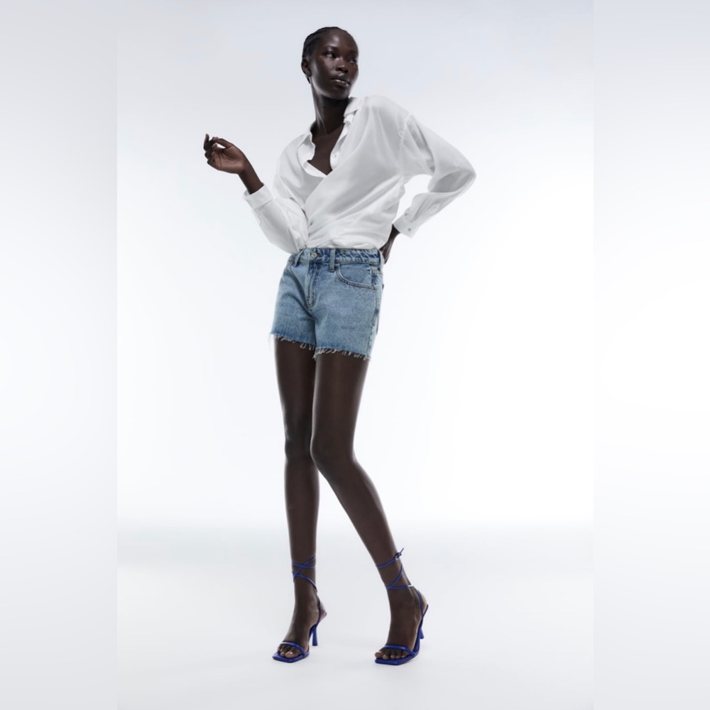 Zara Size US 0 Low-Rise Denim Shorts Z1975 in Light Blue
